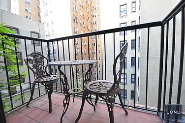 Rented by Bond New York