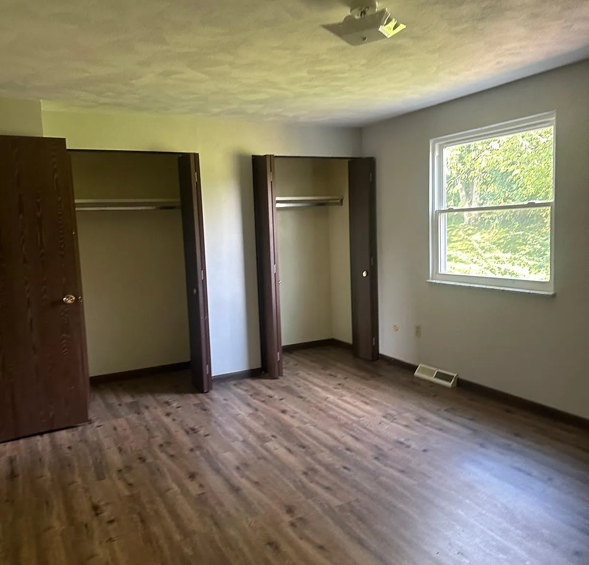 2 bed, 1200 sqft, $1,190 — Photo 3