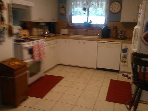 Adorable Country Kitchen