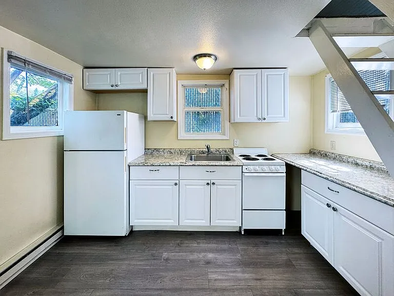 427 Washington St #4 — Photo 4