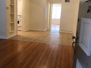 1305 N Harlem Ave #9, Oak Park, IL 60302