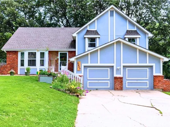 5905 NW Harris Dr, Kansas City, MO 64152