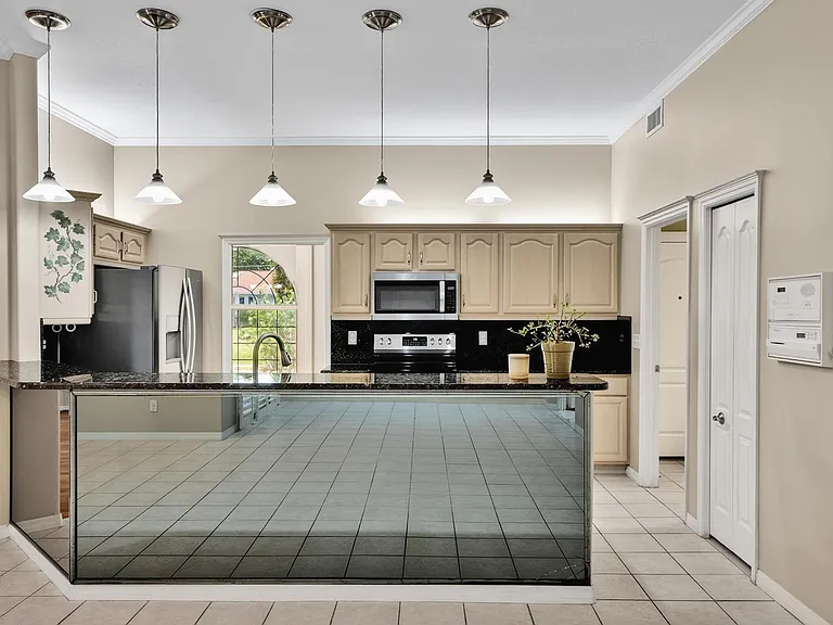 20 Woodford Ln — Photo 39