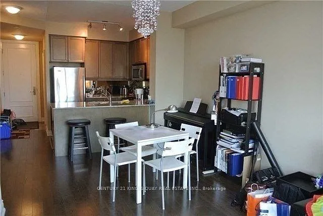 Bloorview Pl — Photo 3