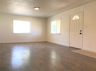 935 De Moll Dr, Redding, CA 96002