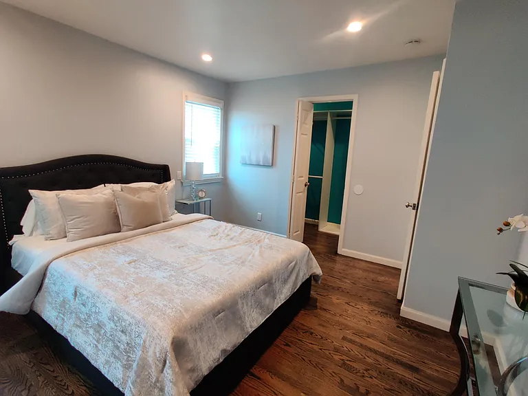 806 Carmel Ct — Photo 7