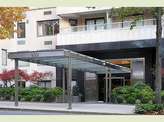 Sold by Stribling | media 5