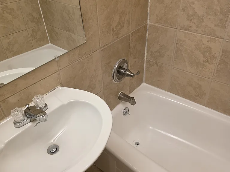 570 Wilson Bridge Dr #OXON HILL — Photo 7