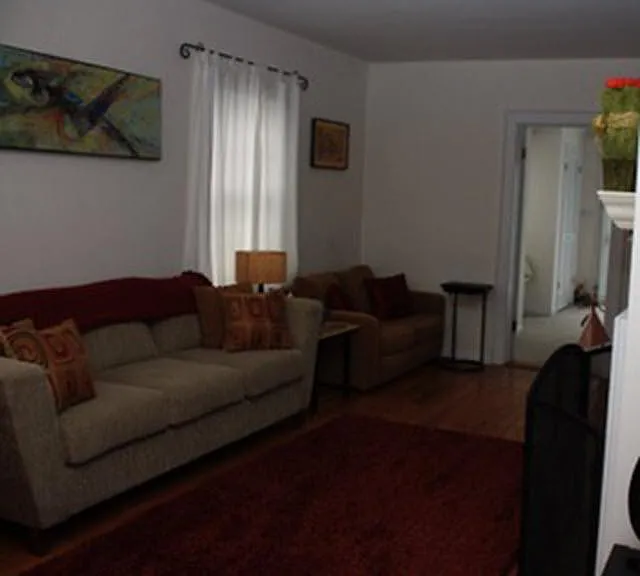 1115 W Charles St — Photo 15