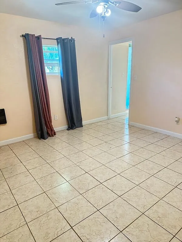 1 bed, 1.0 bath, 1617 sqft, $1,300 — Photo 3