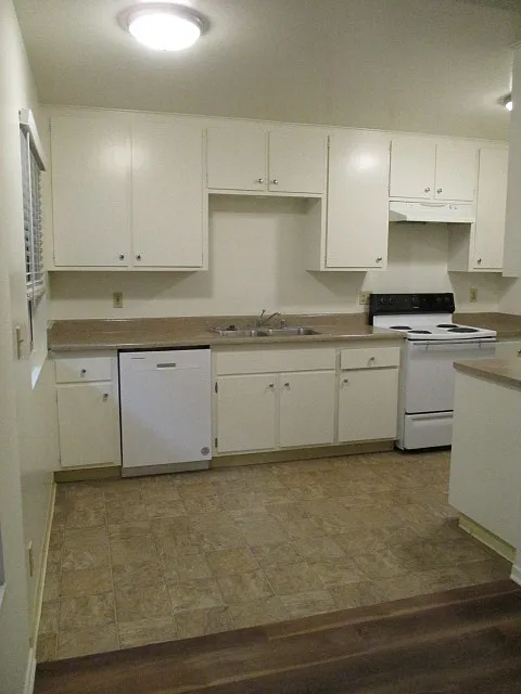 Building Photo - 155 Magnolia Ave #B