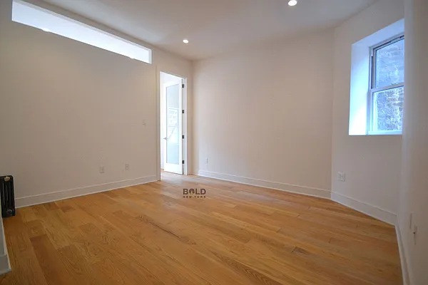 Rented by Bold New York | media 43