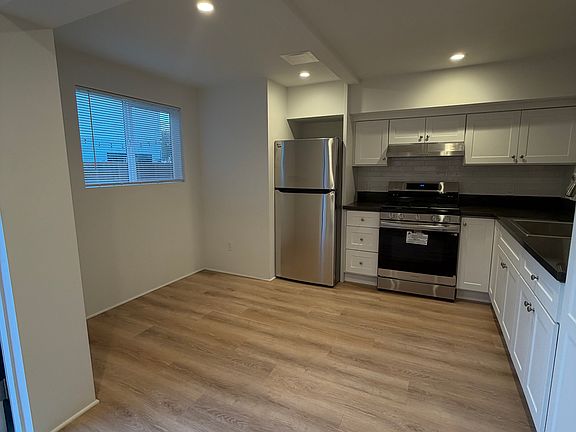 3rd image of 520 W Gutierrez St #E