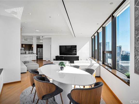 3rd image of 1100 Wilshire Blvd APT 3302