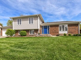 50 Irongate Dr, Zionsville, IN 46077