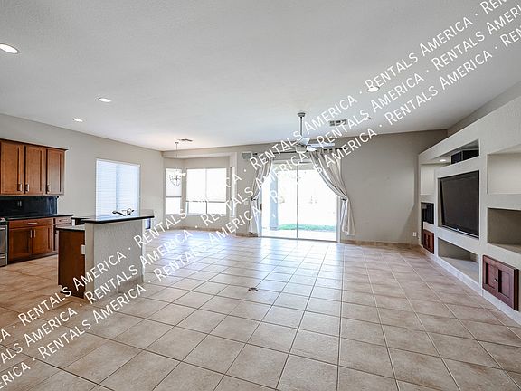 4th image of 4240 E Molly Ln