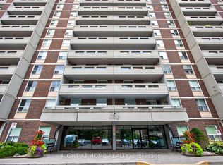60 Inverlochy Blvd #211, Markham, ON L3T4T7