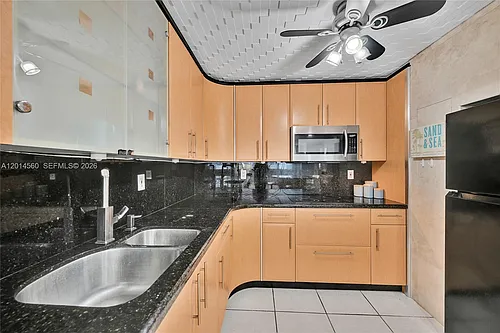6039 Collins Ave #621 Photo 1