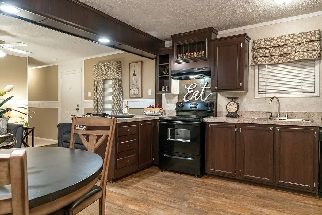 213 Fleetwood Dr photo 1