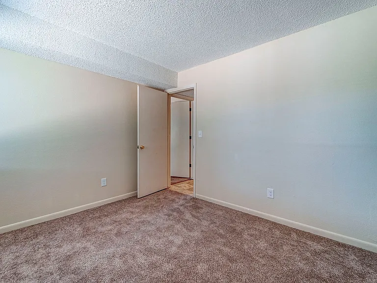 1455 Manitou Blvd — Photo 14