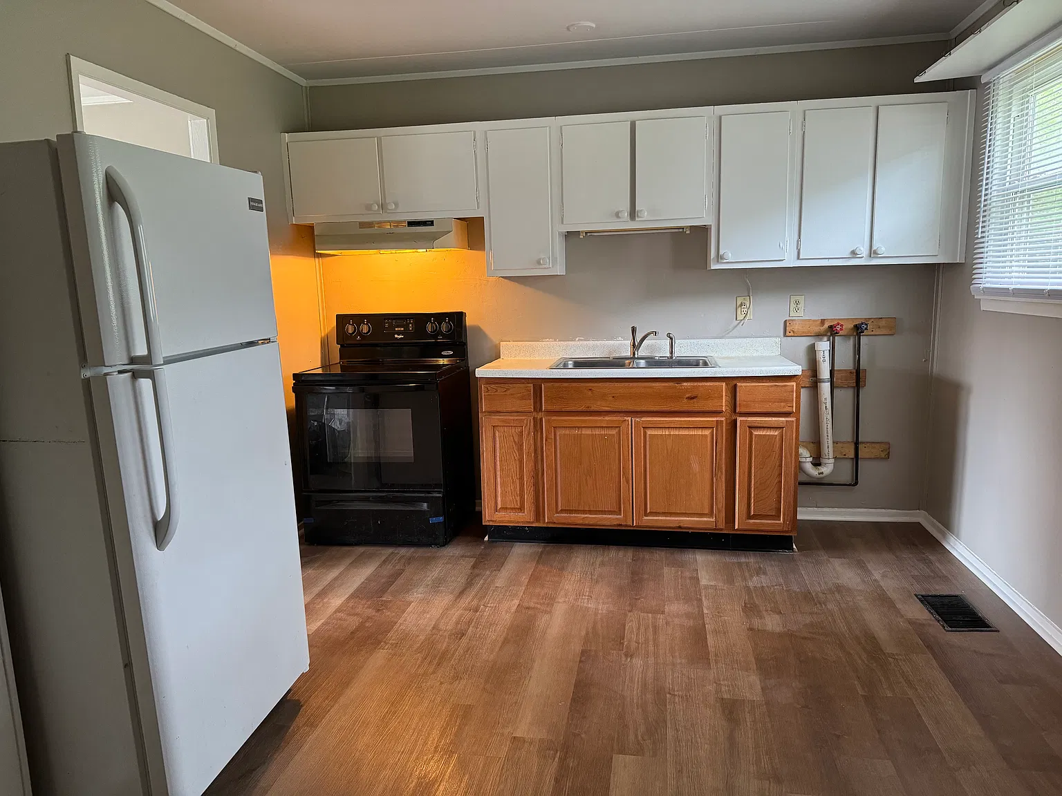 7316 Parkside Dr — Photo 2