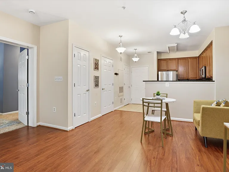 801 S Greenbrier St #103 — Photo 13