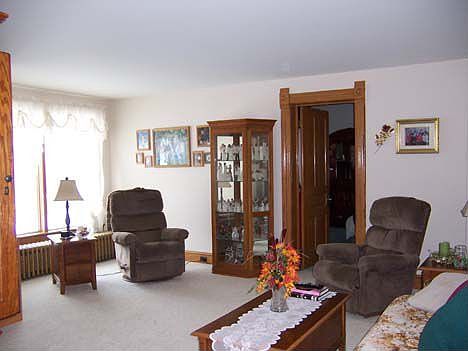 Living Room, Lower