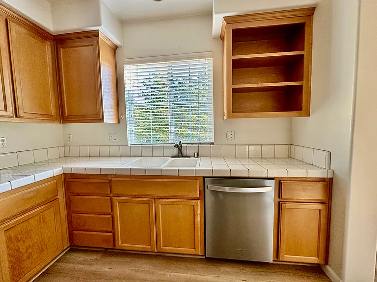 40253 Bonica Rose Ter — Photo 18