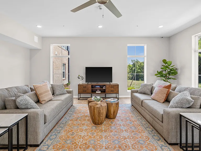 Sparrow Ridge — Photo 9