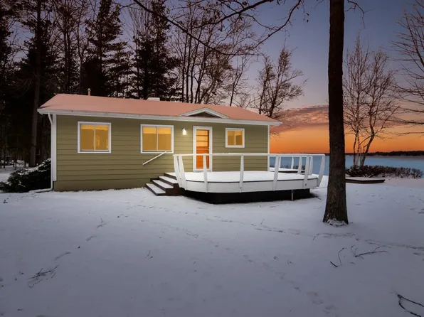 5539 Bush Rd, Interlochen, MI 49643