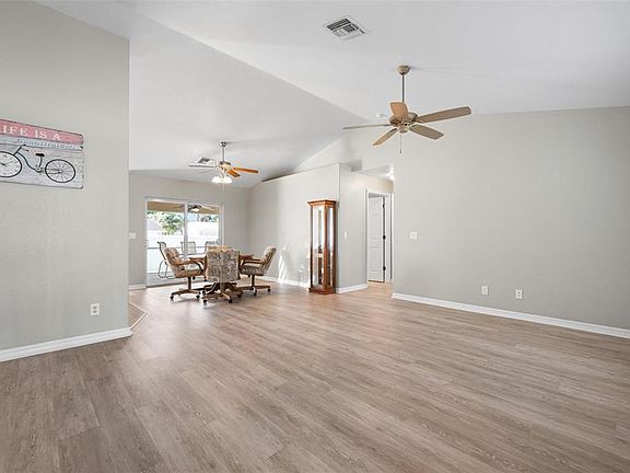 5th image of 816 Beverly Rd #64
