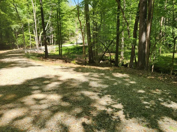2 Lylas Ln, Efland, NC 27243