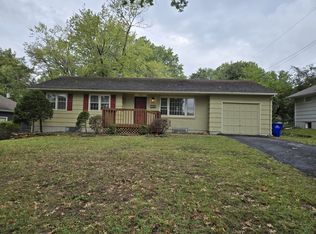 7922 W 92nd St, Overland Park, KS 66212