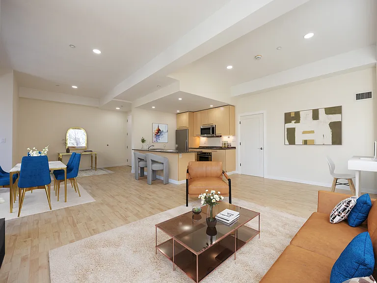 40 Fay St #302 — Photo 8