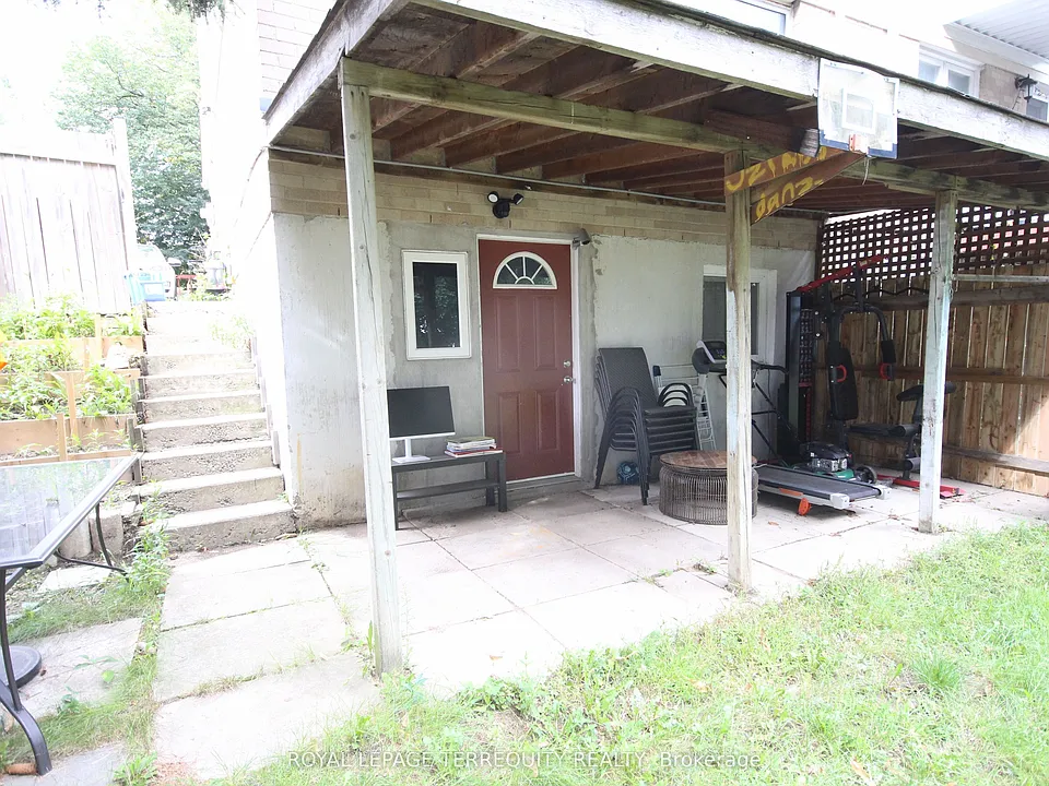 33 Parsell Sq #BASEMENT