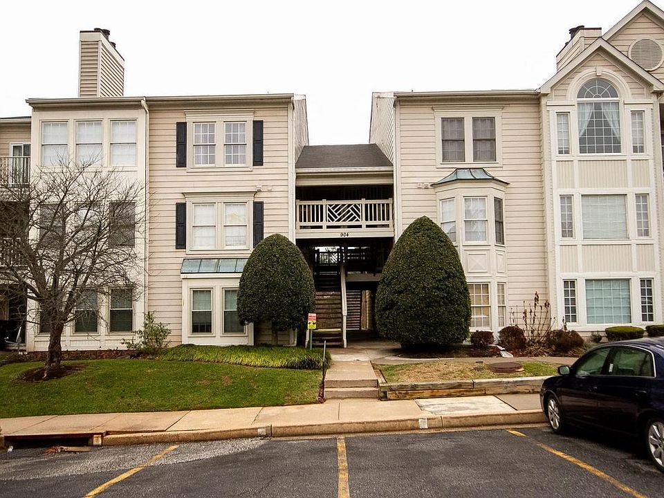 1st image of 904 Martell Ct APT G