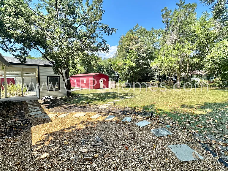326 Washington Ave — Photo 17