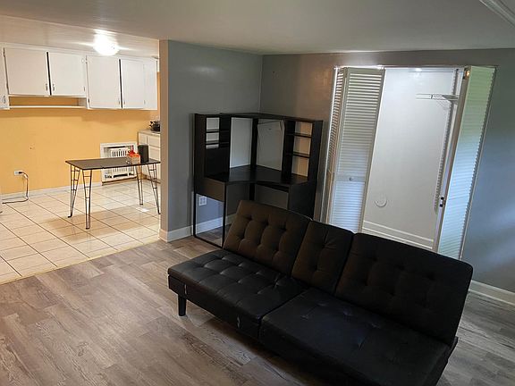 2nd image of 1843 W Lunt Ave #Basement