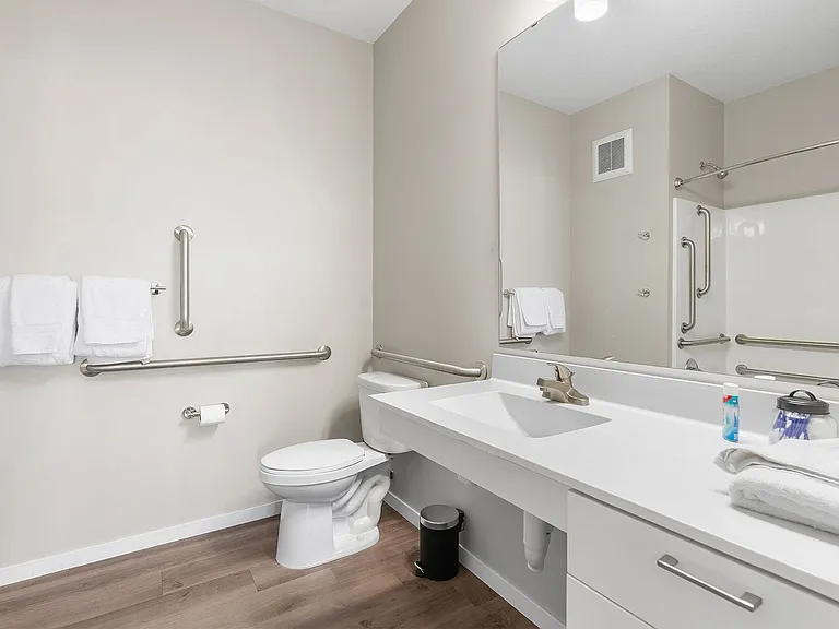 The Chamberlain Apartments — Photo 10