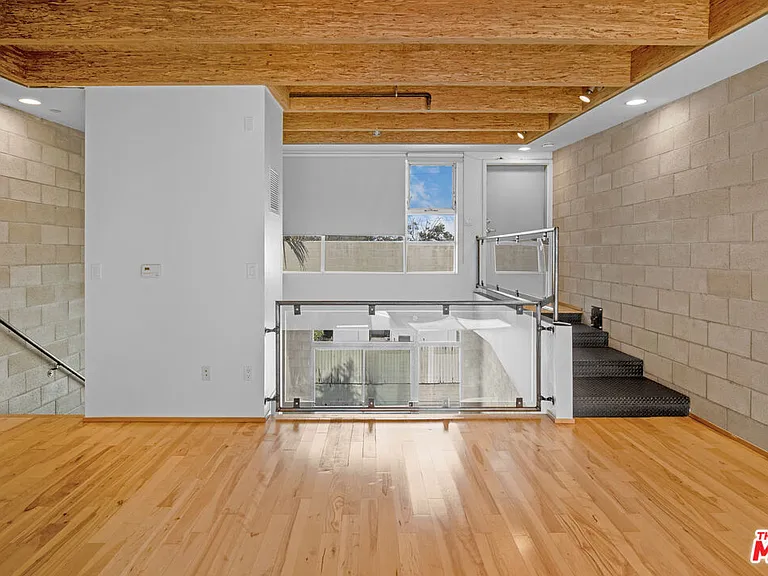 717 N Highland Ave #16 — Photo 21