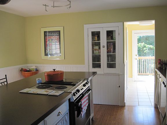 Kitchen - pic 1