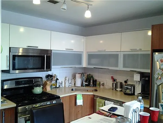 Sold by R New York | media 16