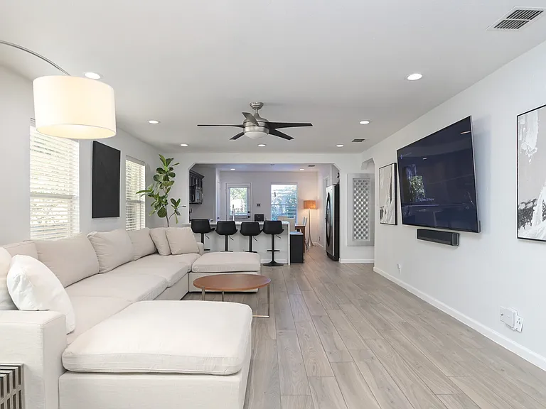 5822 Armstrong Wl — Photo 3