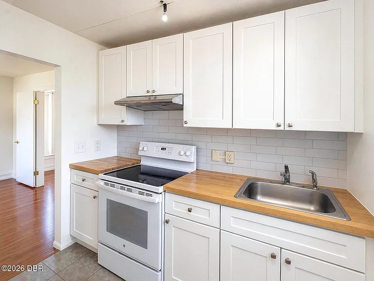 431 N Grandview Ave #C — Photo 8