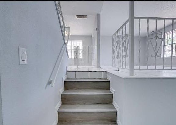 4th image of 10601 Vista Alegre Dr