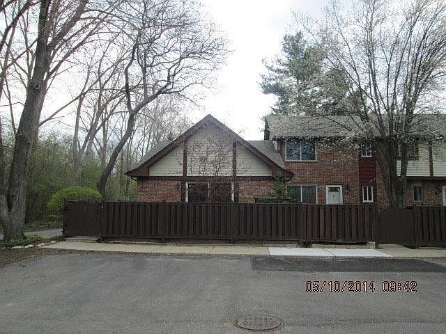 1st image of 594 E Terrace Ln