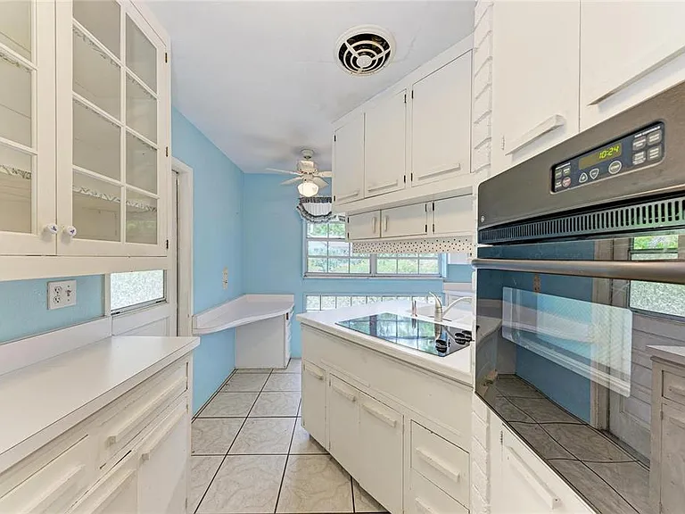 1827 Alta Vista St — Photo 16