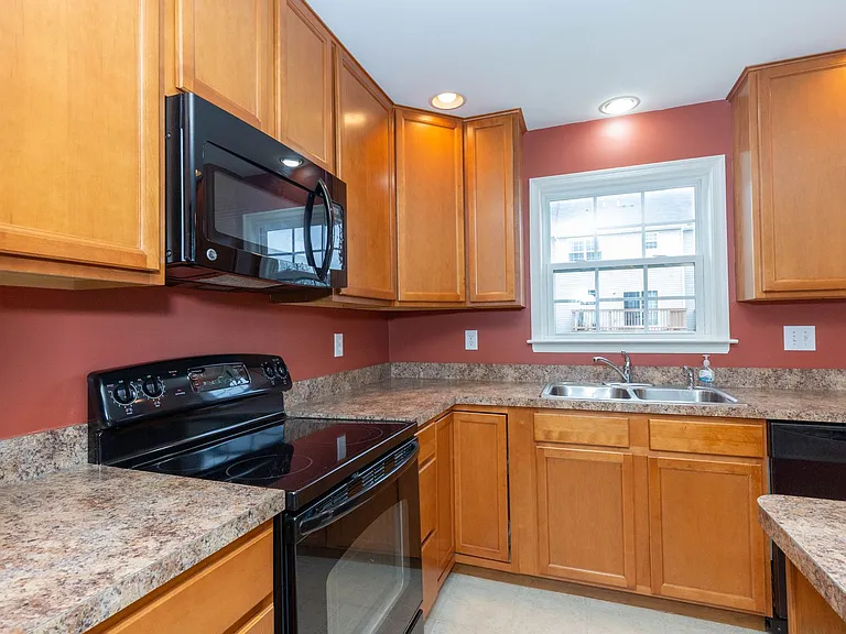 228 Morlatt Ln — Photo 14