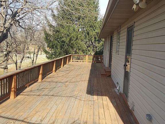 Full-length Cedar deck