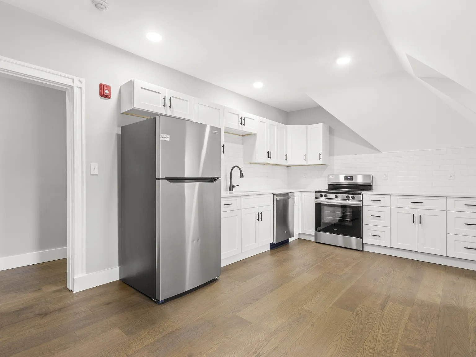 34 Claremont Street - 3 — Photo 3
